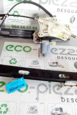 Comprar En Línea ELEVALUNAS DELANTERO DERECHO 0130822718 S850202100