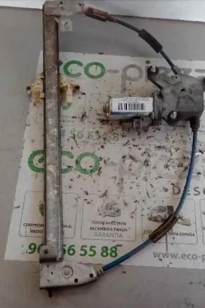 ELEVALUNAS DELANTERO DERECHO Certificado