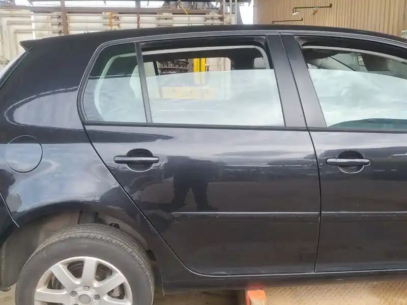 Mejor Precio PUERTA TRASERA DERECHA 1K6833106J