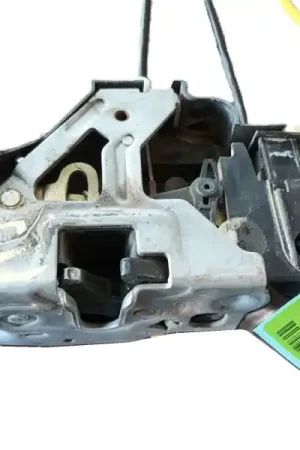 Alta Calidad CERRADURA PUERTA TRASERA IZQUIERDA A1687301535 A1687300135