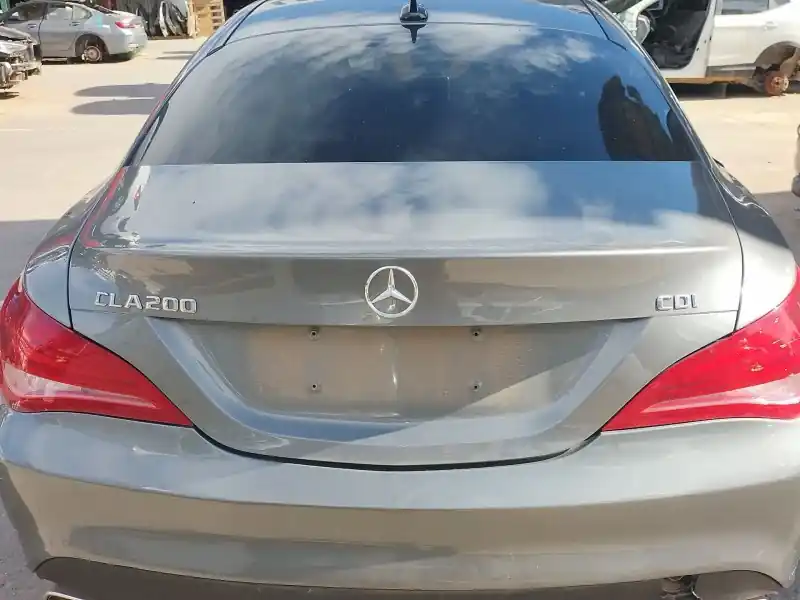 Oferta De Temporada PORTON TRASERO A1177500075