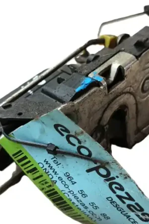 CERRADURA PUERTA DELANTERA IZQUIERDA 5801352920 500314257 Última Versión
