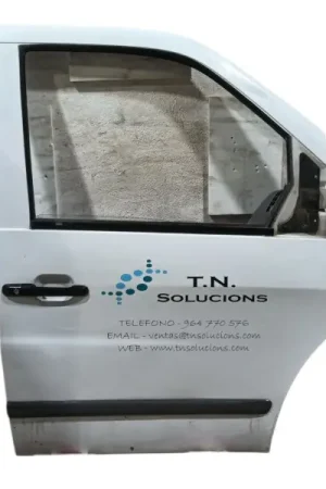 Mayoreo PUERTA DELANTERA DERECHA A6387201105