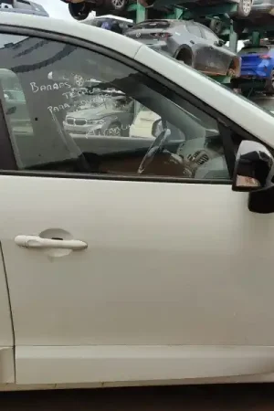 PUERTA DELANTERA DERECHA Oferta De Temporada