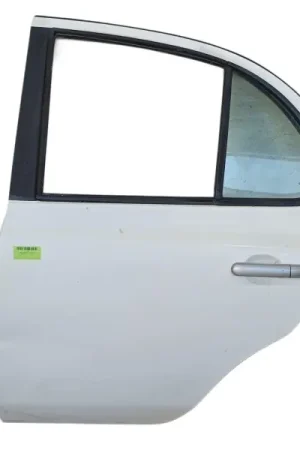 Novedad PUERTA TRASERA IZQUIERDA 82101AX130