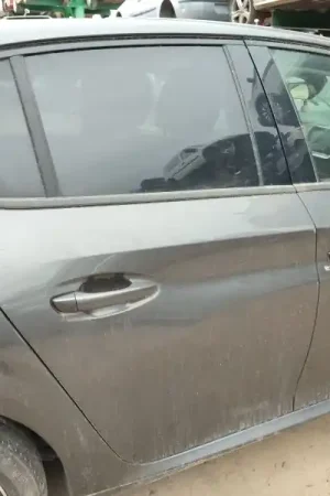 PUERTA TRASERA DERECHA 9827578080 Precio Económico