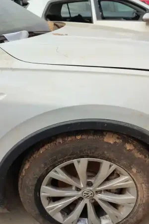 Exclusivo ALETA DELANTERA DERECHA 5NA821106B