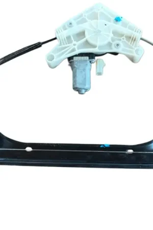 ELEVALUNAS DELANTERO DERECHO 554000967AA 202312270154 Descuento