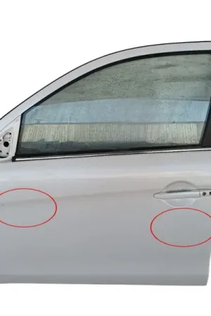 PUERTA DELANTERA IZQUIERDA 5700C207 Ordena Ya