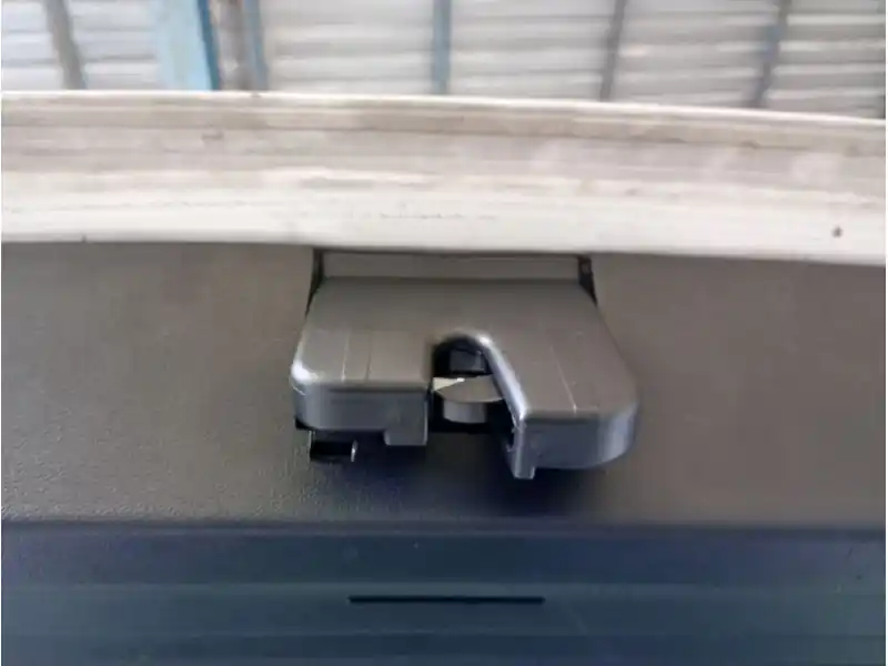 CERRADURA MALETERO / PORTON 5P8827505B1UQ Mayoreo