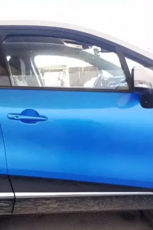 PUERTA DELANTERA DERECHA 801008167R Precio Rebajado